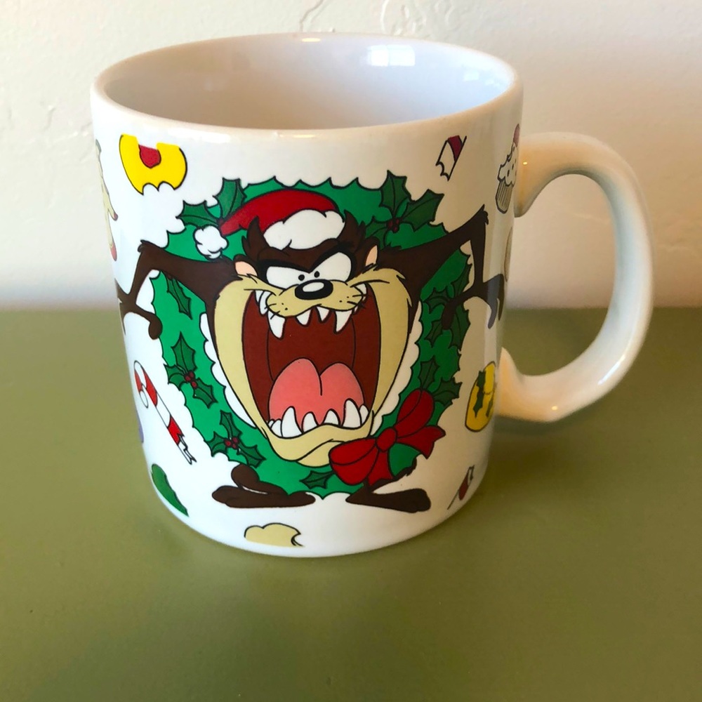 Vintage Tazmanian Devil Christmas mug!